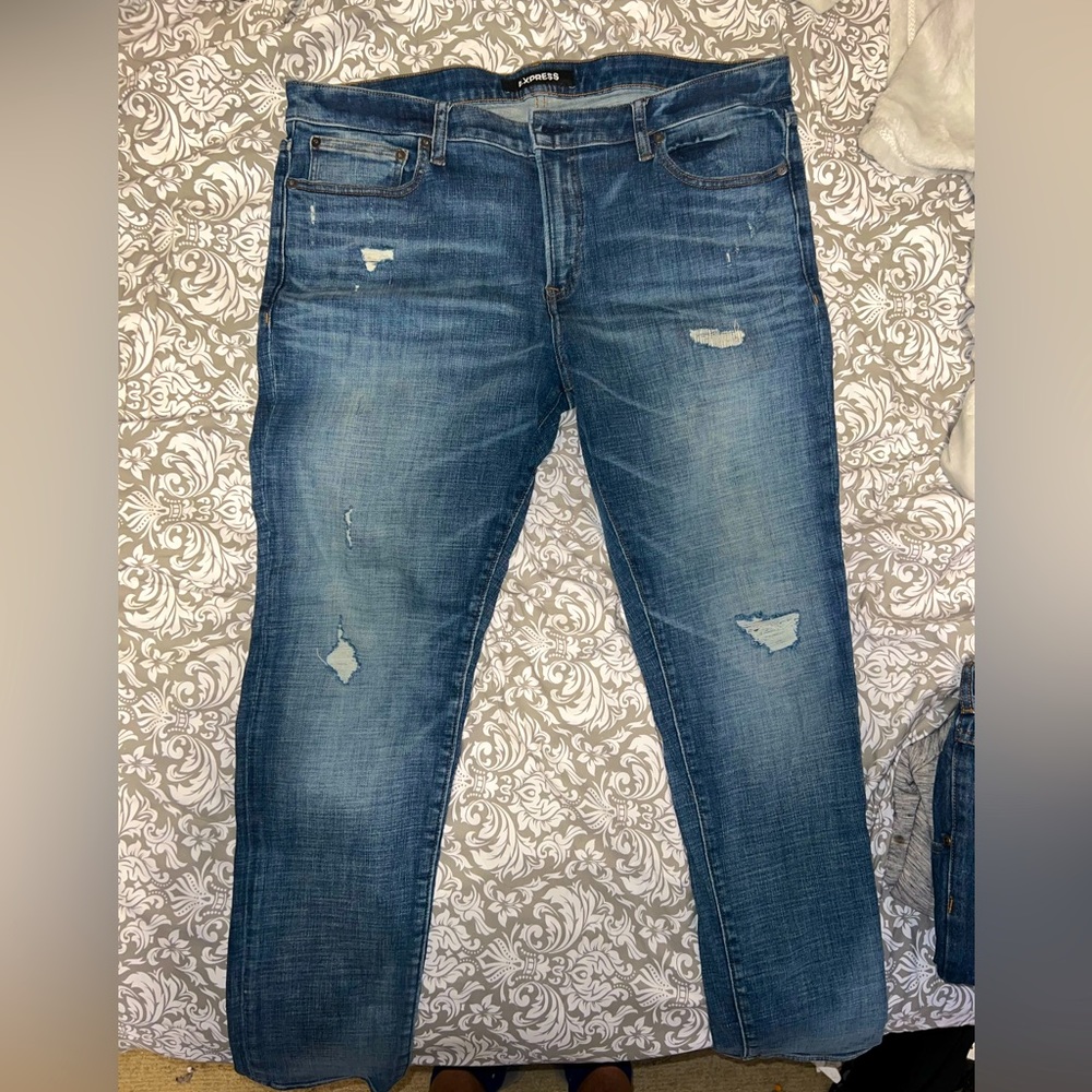 Size 36x32 Express skinny stretch jeans dark blue very comfortable smoke free!
